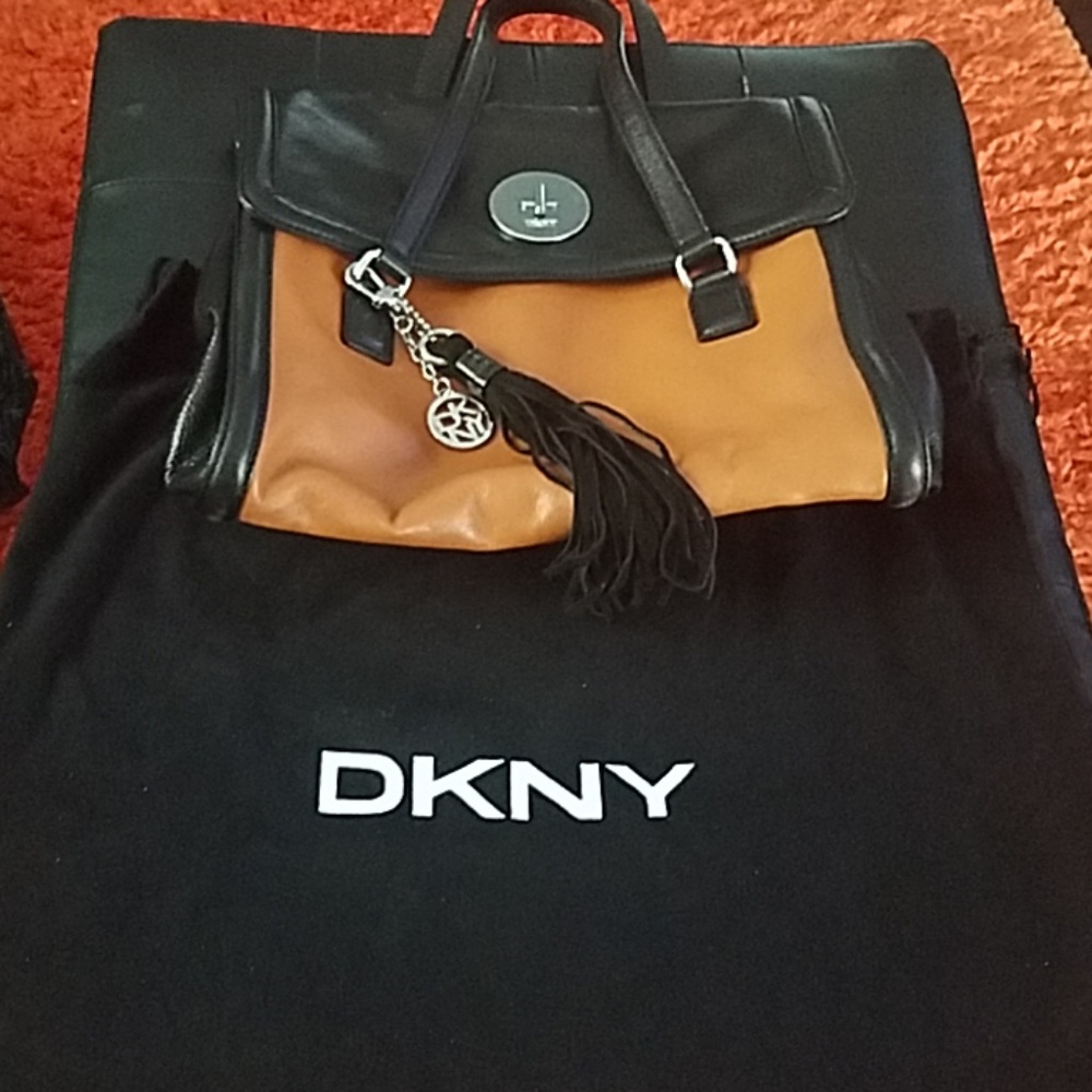 DKNY Handbag genuine leather